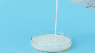 加了消泡劑的水性漆，泡沫快速消失不留痕